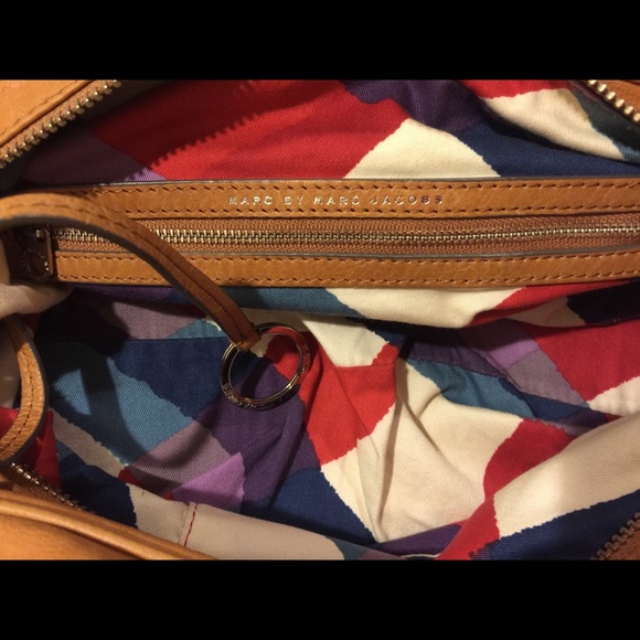 MARC BY MARC JACOBS Classic Leather Bag - Picture 10 of 16